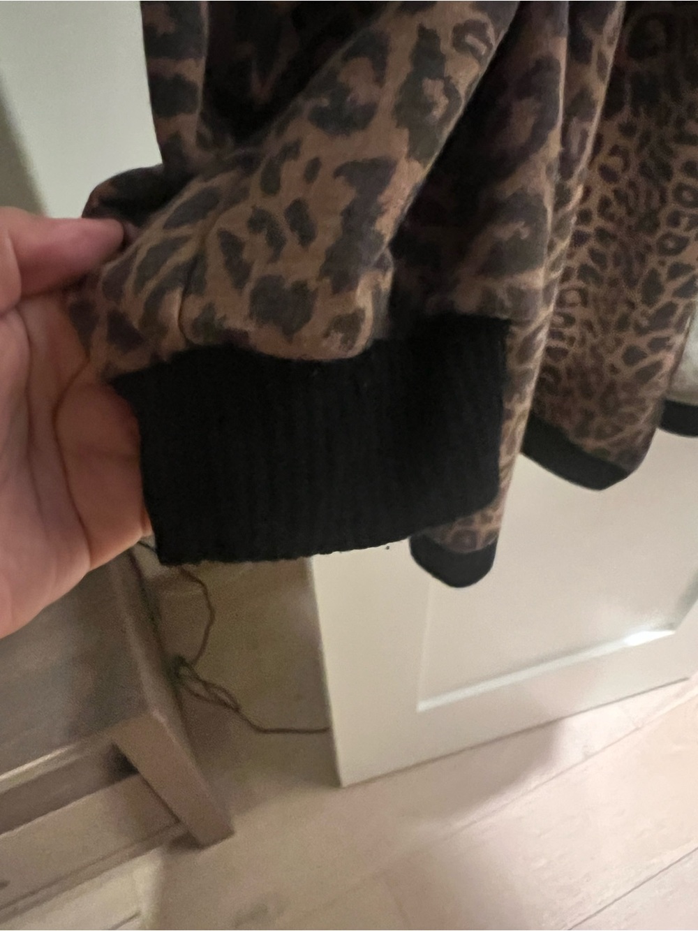 L&B Leopard Print Oversized cardigan - Picture 3 of 4